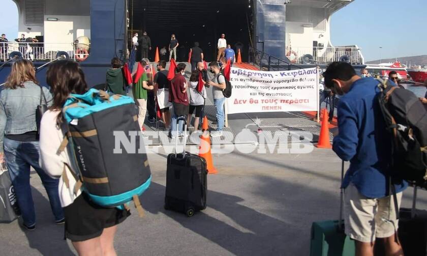 Απεργία ΠΕΝΕΝ: Στις 9 το πρωί έφυγαν τα πλοία – Ταλαιπωρία για τους επιβάτες