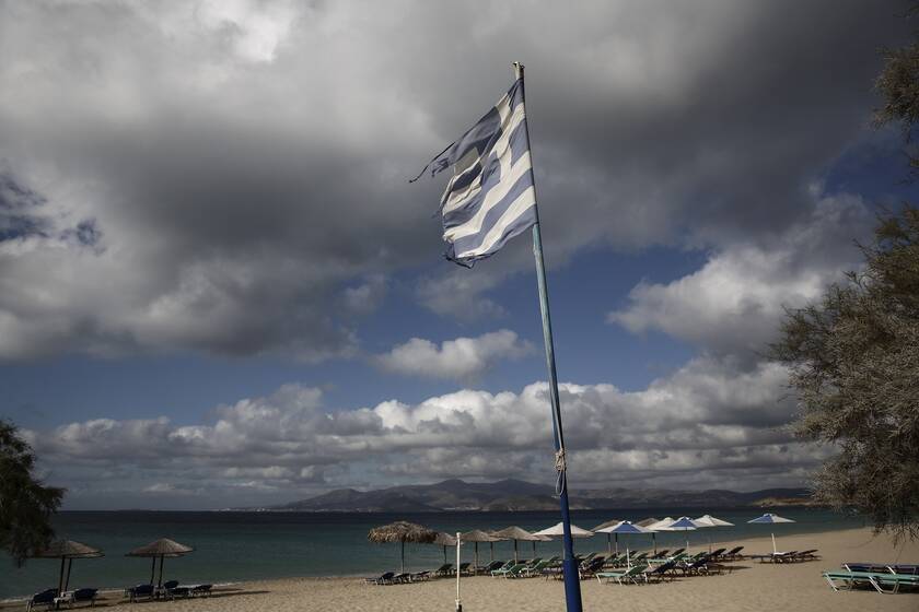Βρετανία: Αναθεωρεί σήμερα την «πράσινη λίστα» τουριστικών προορισμών – Τι θα ισχύσει για την Ελλάδα