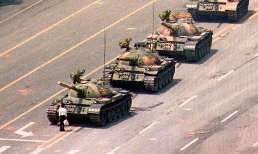 ΗΠΑ-Κίνα: Εξαφανίστηκε η ιστορική φωτογραφία «Tank Man» από τη μηχανή αναζήτησης Bing
