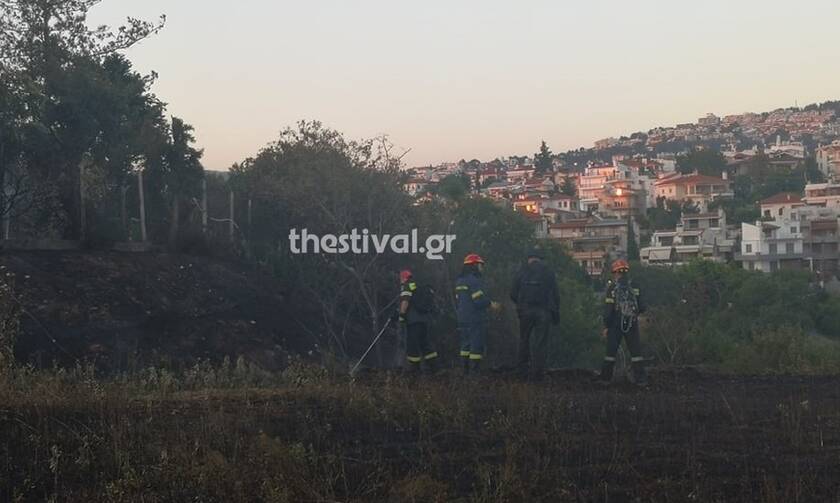Θεσσαλονίκη: Έσβησε η φωτιά στο Πανόραμα - Σύγχυση με την εκκένωση κατοικιών