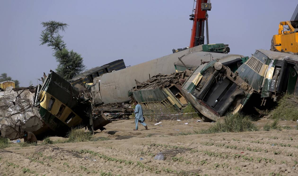 Πακιστάν: 63 οι νεκροί από την σιδηροδρομική τραγωδία στην επαρχία Σίντ
