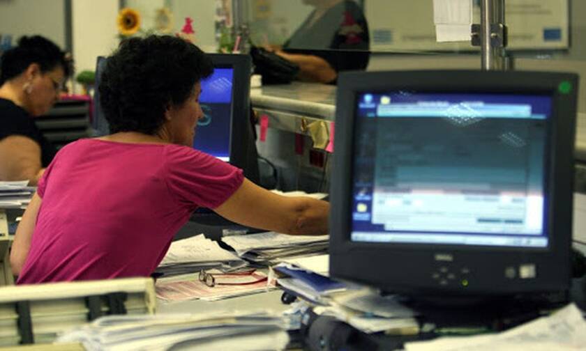 Με 9.550 ηλεκτρονικούς υπολογιστές εξοπλίζονται ΑΑΔΕ, υπουργείο Οικονομικών και ΓΓΠΣ