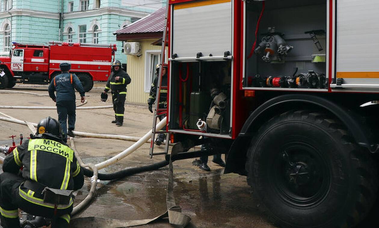 Ρωσία: Τρεις νεκροί από φωτιά που προκάλεσε αναπνευστήρας σε κλινική Covid