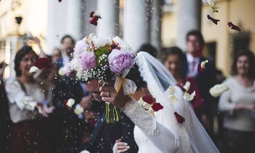 Άρση μέτρων: Πόσα άτομα επιτρέπονται στους γάμους – Τι ισχύει για τη μουσική