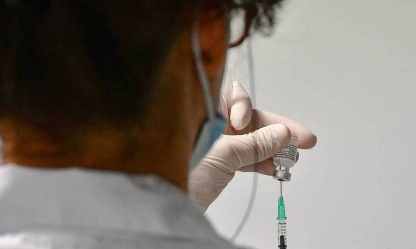 ΕΜΑ: Η πρόσβαση στα εμβόλια πρέπει να εξασφαλιστεί για "όλο τον κόσμο"
