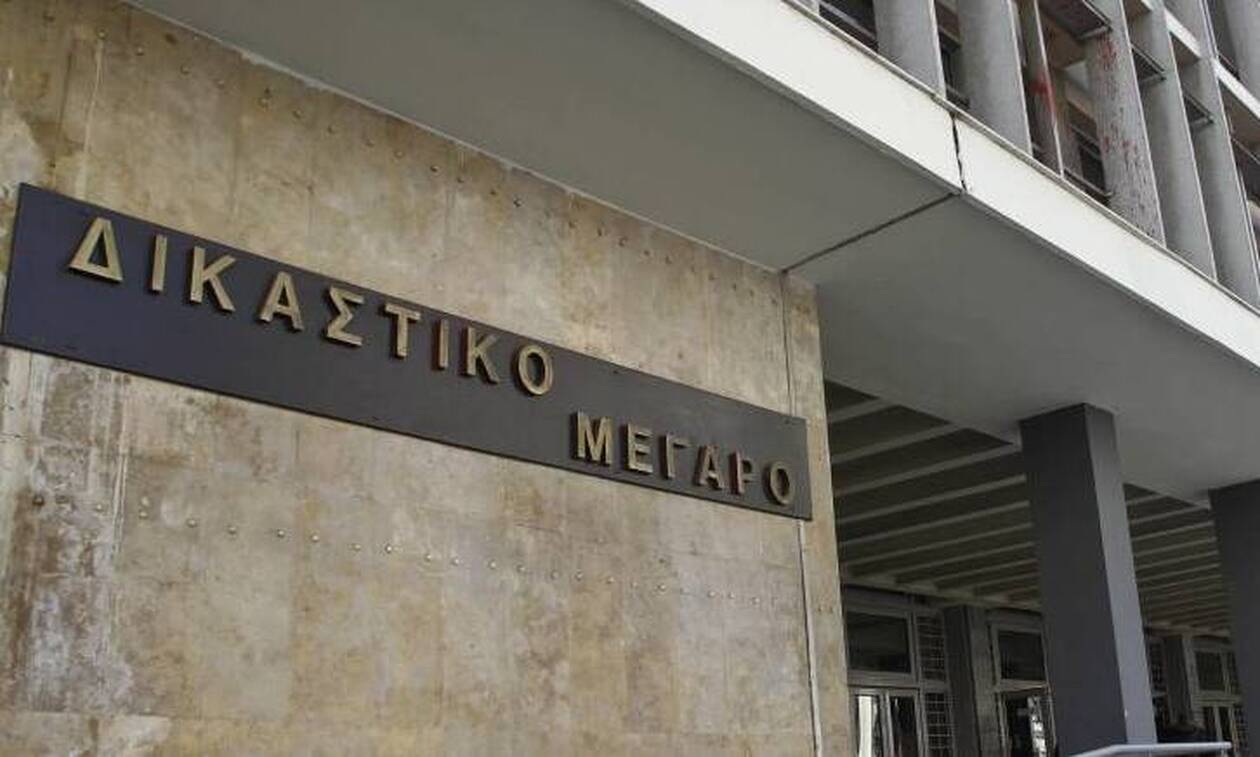 Δικαστήρια Θεσσαλονίκης: Τηλεφώνημα για βόμβα – Εκκενώνεται το κτήριο