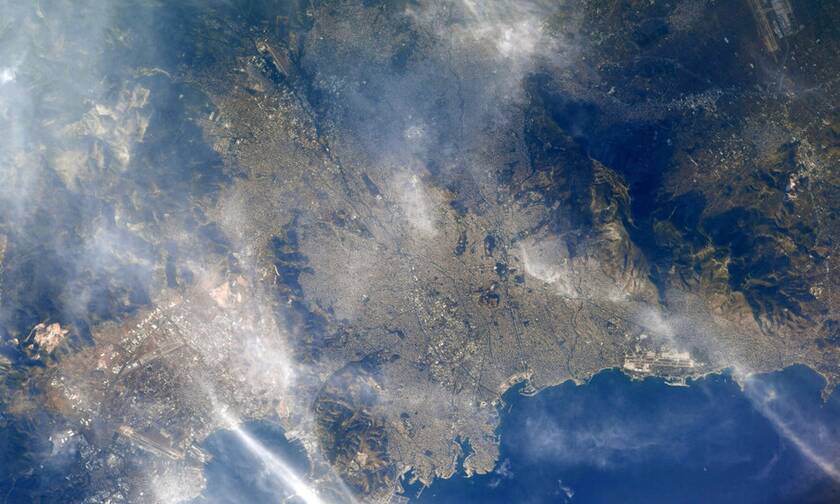 Αστροναύτης της NASA φωτογράφισε την όμορφη Αθήνα: Το υπέροχο κλικ από το διάστημα