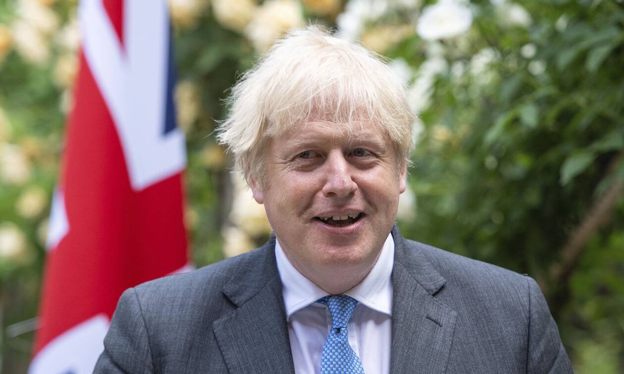 Βρετανία:«Το μόνο που θέλει ο πρωθυπουργός είναι να διασκεδάζει και να βγάζει λεφτά» λέει ο Κάμινγκς
