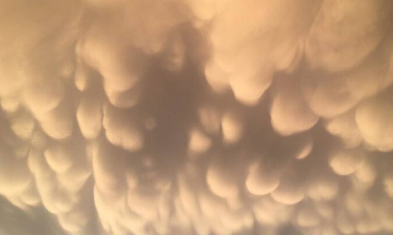 Λάρισα: Απόκοσμες εικόνες στον ουρανό με περίεργο σχηματισμό από σύννεφα (video)