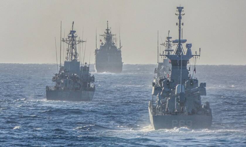 Φρεγάτες: Γιατί καθυστερούμε; Η «πολιορκία» στη Μεσογείων, τα «χασομέρια» των ΗΠΑ και ο κίνδυνος