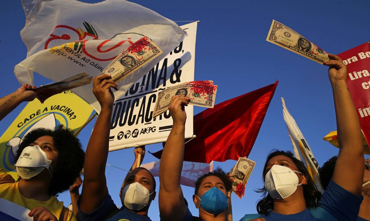 Βραζιλία: Χιλιάδες διαδηλωτές ζητούν την καθαίρεση του Μπολσονάρο