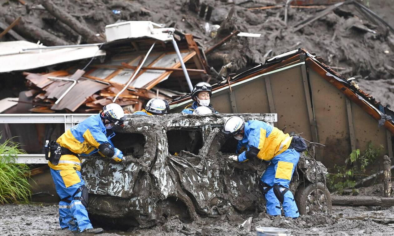 Ιαπωνία: Μάχη με το χρόνο για τον εντοπισμό επιζώντων μετά τις φονικές κατολισθήσεις