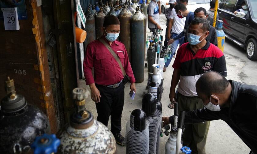 Ινδονησία: Η χώρα αυξάνει την παραγωγή οξυγόνου, μετά το θάνατο δεκάδων ανθρώπων λόγω κορονοϊού