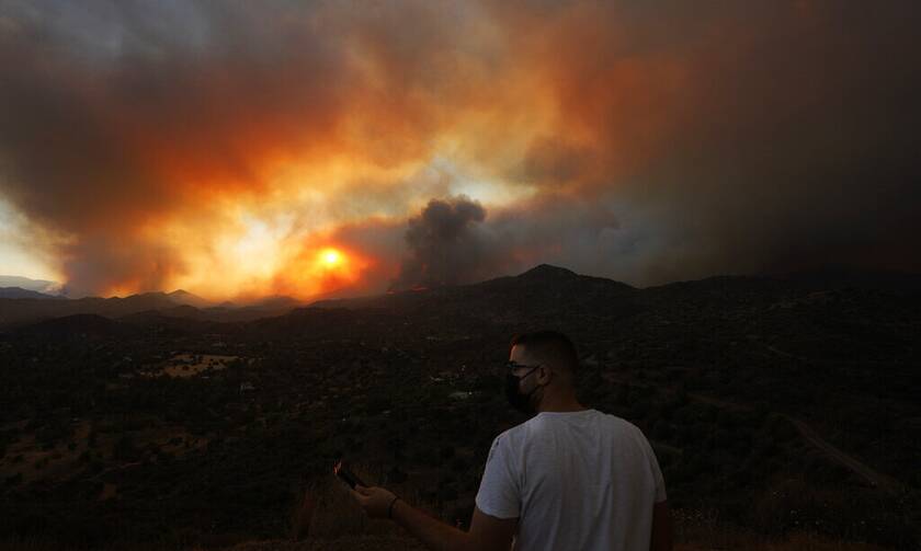 Κύπρος: Εικόνες Αποκάλυψης από την φονική πυρκαγιά- «Η μεγαλύτερη τραγωδία από την εισβολή του 1974»