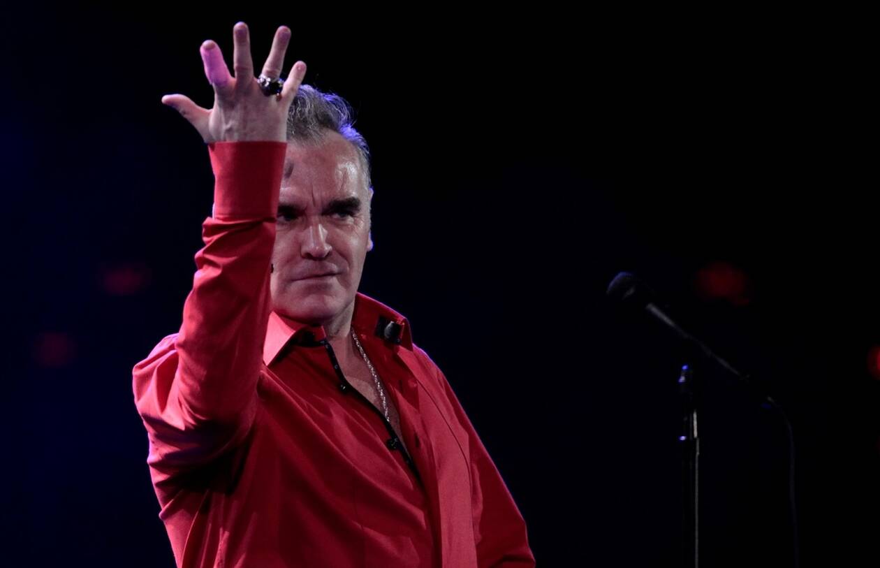 Ο Morrissey ξεσπά κατά της κυβέρνησης: «Η κοινωνία του Covid ζει μια σκλαβιά»