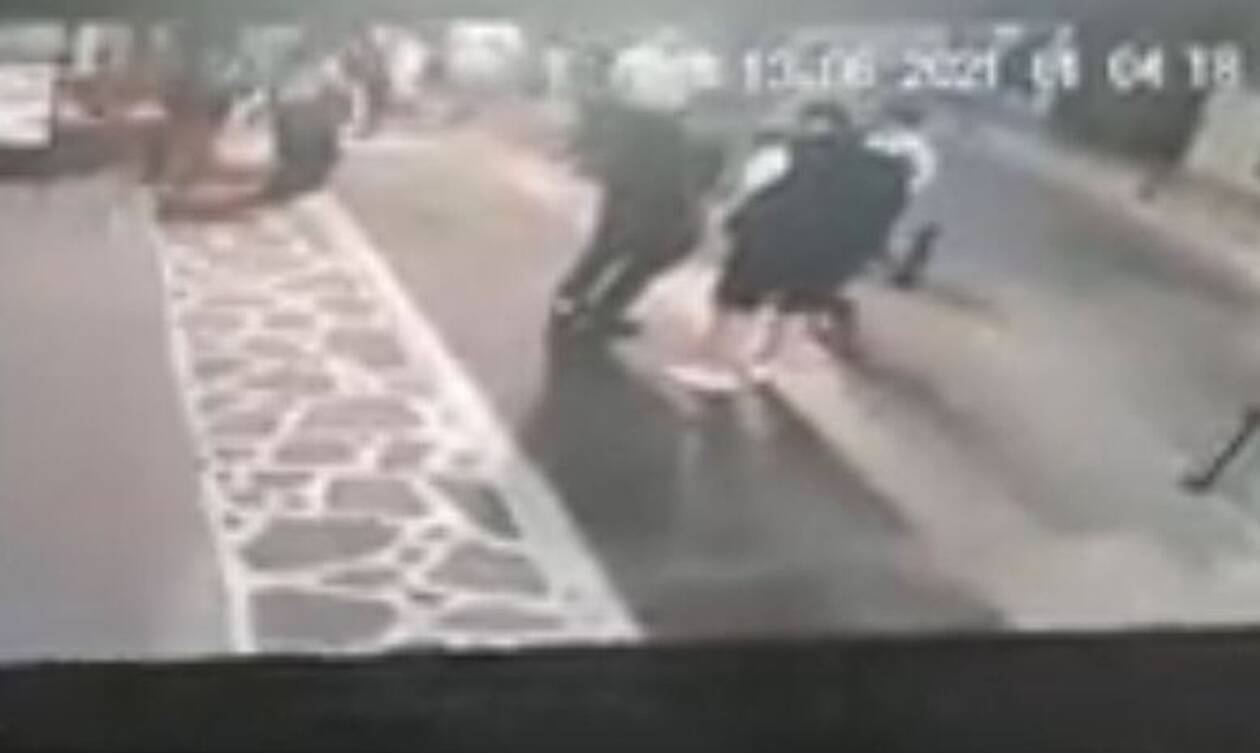 Χαλκιδική: Βίντεο - ντοκουμέντο - Πυροβολισμοί έξω από μπαρ - Δύο τραυματίες