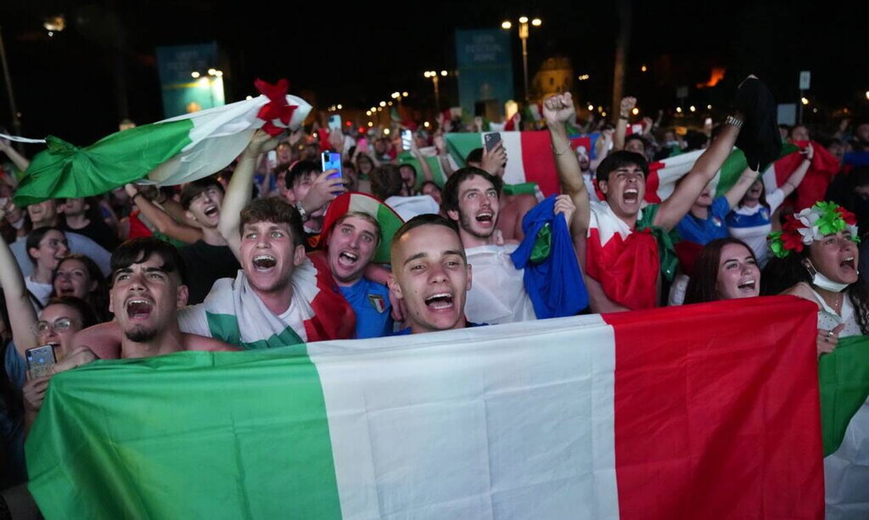 Euro 2020: Δείτε LIVE τους πανηγυρισμούς των Ιταλών στη Ρώμη