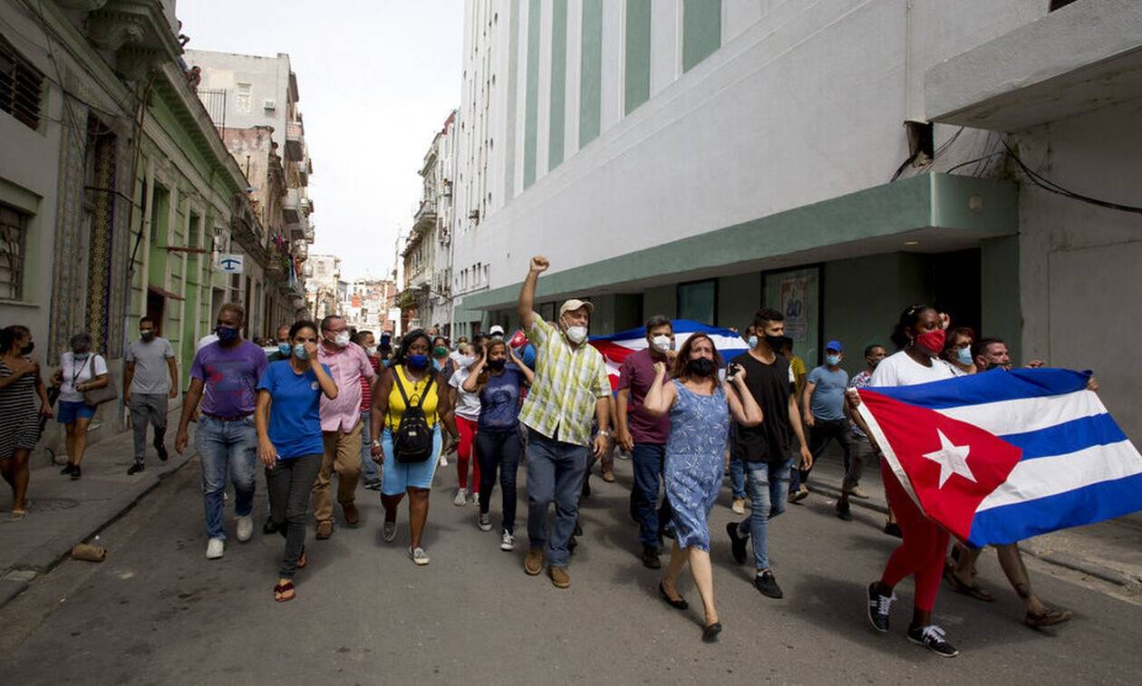 Κούβα: «Κάτω η δικτατορία» - Πρωτοφανείς αντικυβερνητικές διαδηλώσεις σε πολλές πόλεις της χώρας