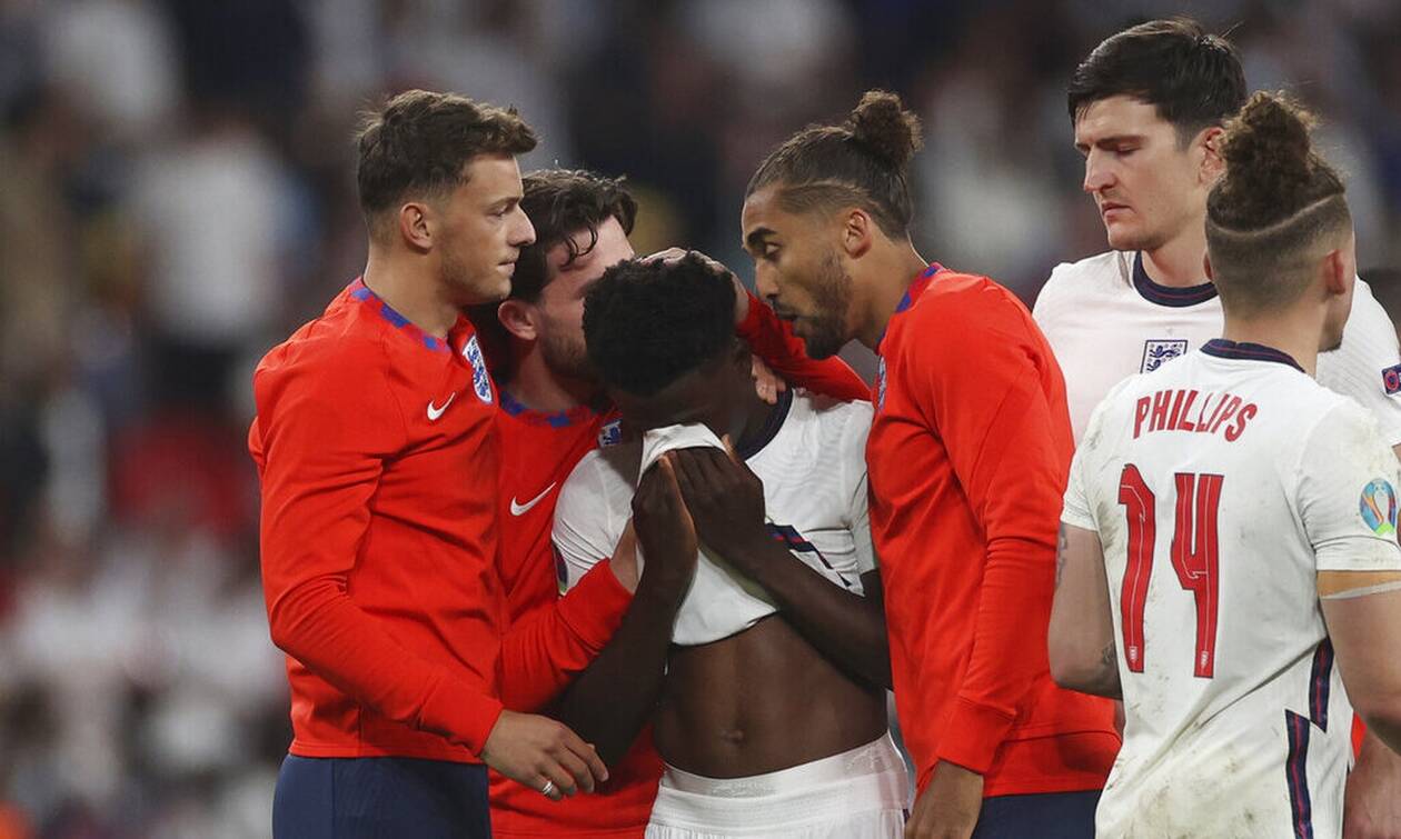 Euro 2020: Ρατσιστική επίθεση των Άγγλων στον Σάκα μετά το χαμένο πέναλτι