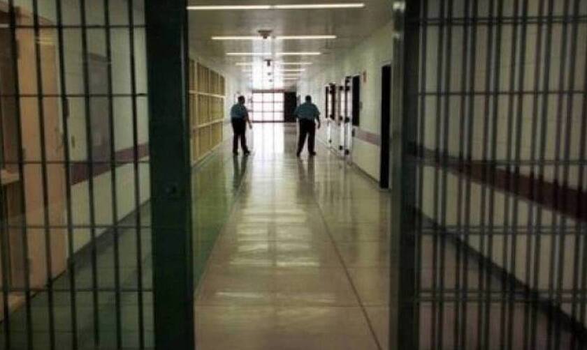 Θεσσαλονίκη: Στις φυλακές 50χρονος που κατηγορείται ότι βίαζε την ανήλικη ανιψιά του