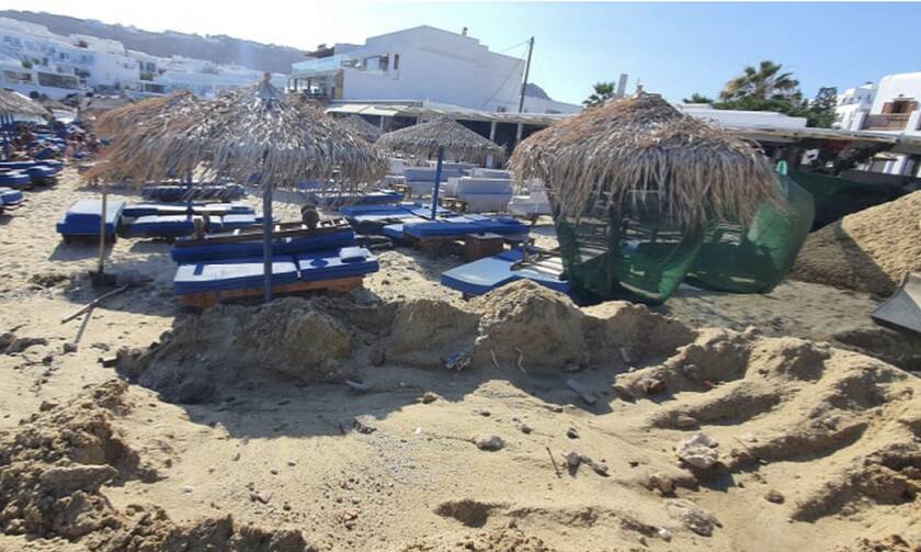 Μύκονος: Γέμισαν λύματα δυο παραλίες - «Έσκασε» αγωγός αποχέτευσης