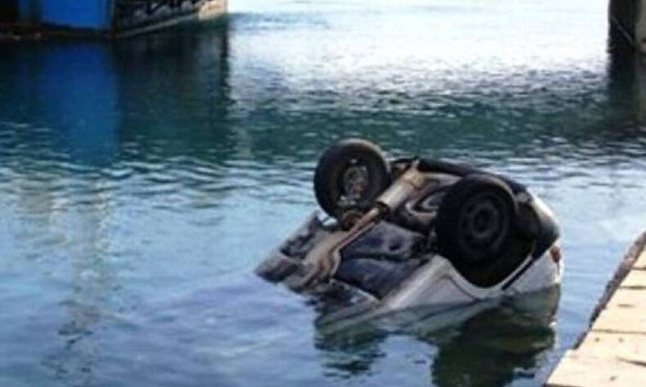 Κόρινθος: Συναγερμός για αυτοκίνητο που έπεσε στη θάλασσα - Σε εξέλιξη επιχείρηση απεγκλωβισμού