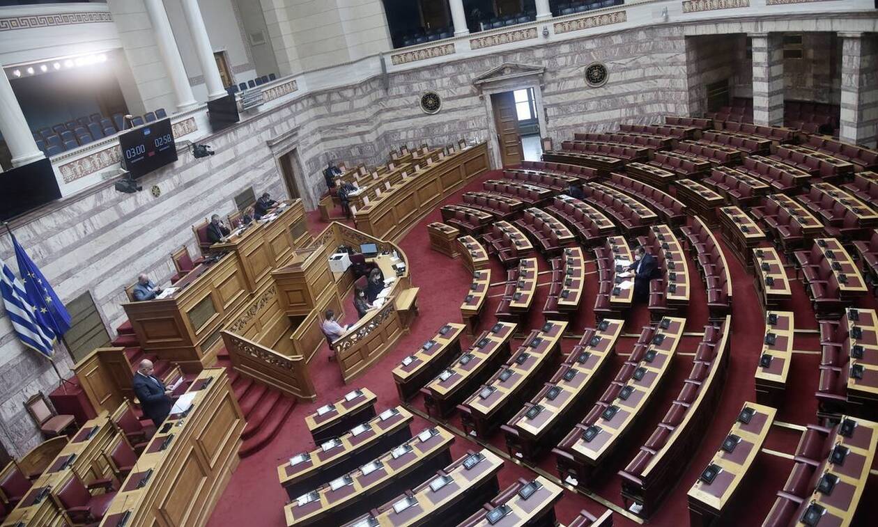 Βουλή: Κατατέθηκε το νομοσχέδιο για την επεξεργασία των αποβλήτων