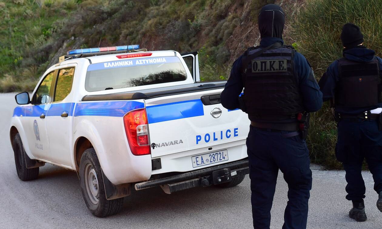 Δυτική Αττική: 12χρονος πήρε το αμάξι, έπεσε σε μπλόκο και τραυμάτισε αστυνομικό