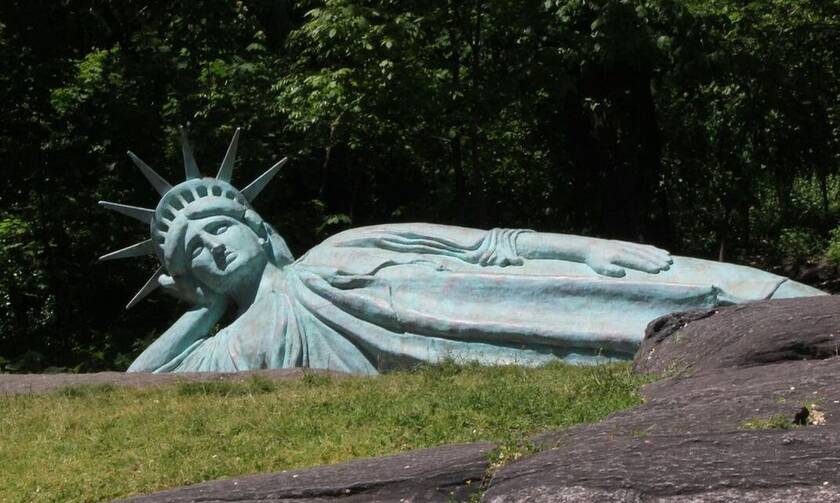 «Reclining Liberty» στο Morningside Park της Νέας Υόρκης