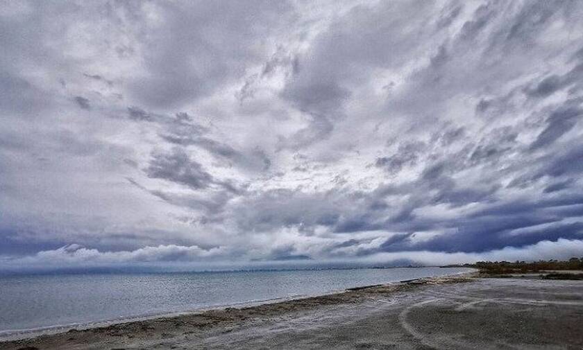 Κακοκαιρία: Η «ψυχρή λίμνη» έφτασε στην Ελλάδα – Πού θα πέσει βροχή και χαλάζι