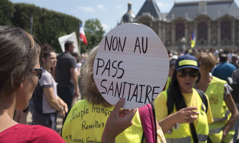 Διαδήλωση κατά του υγειονομικού πάσου στη Γαλλία