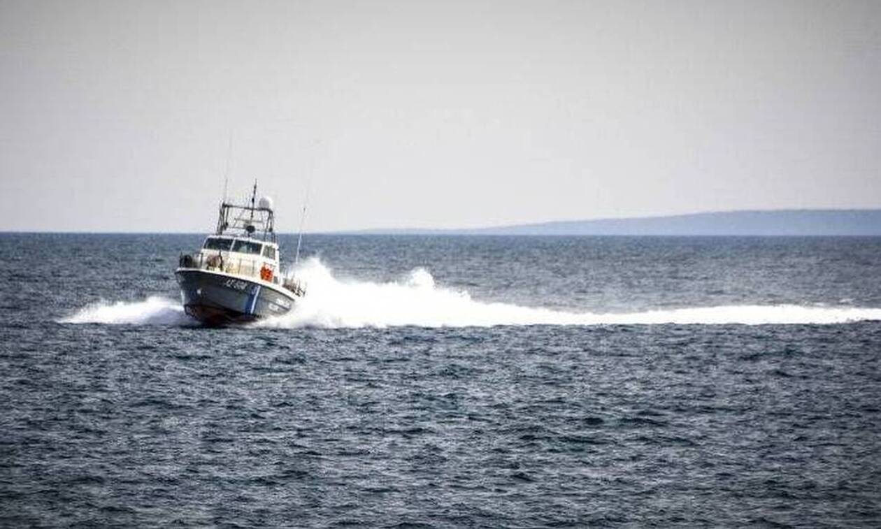 Κρήτη: Συγκλονίζουν οι λεπτομέρειες της διάσωσης του ζευγαριού – Κολύμπησε 5 ώρες στην τρικυμία