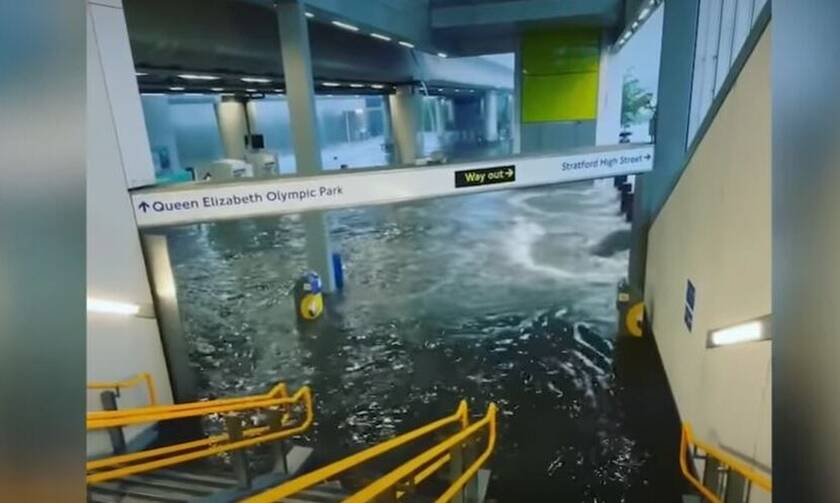 Πλημμυρισμένο μετρό στο Λονδίνο