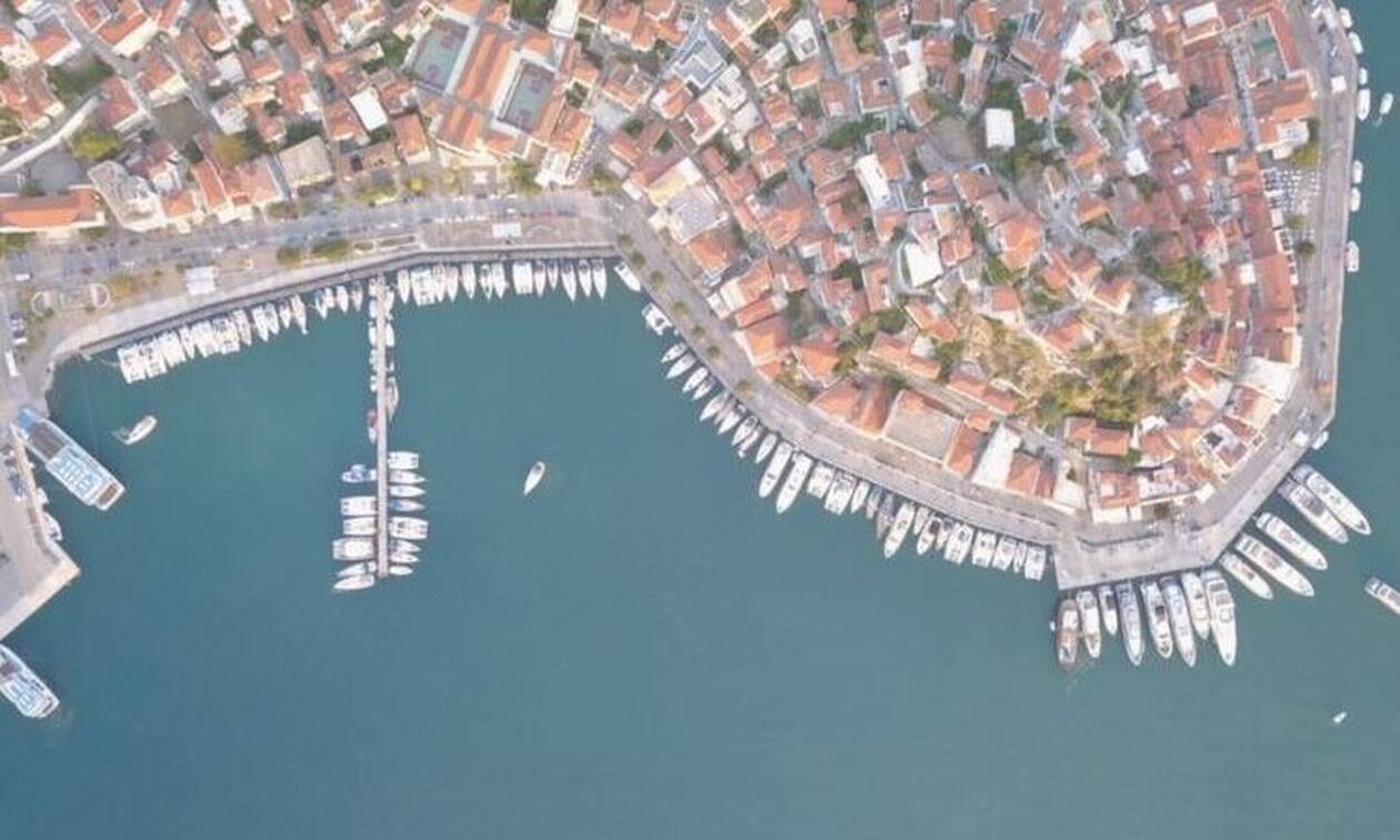 Πόρος: Μποτιλιάρισμα από σκάφη στο λιμάνι το Σαββατοκύριακο (pics)