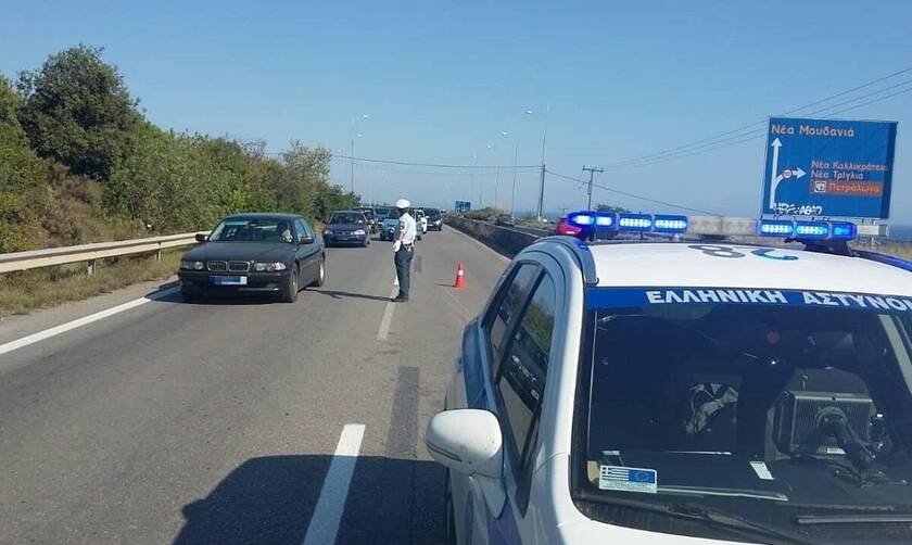 Θεσσαλονίκη: Καραμπόλα τεσσάρων οχημάτων στη Μουδανιών – Δύο τραυματίες