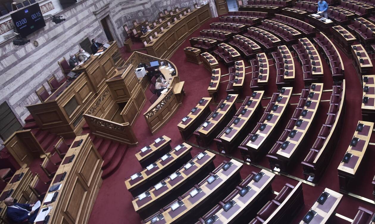 Ψηφίστηκε το νομοσχέδιο για την ασφαλιστική μεταρρύθμιση για τη νέα γενιά