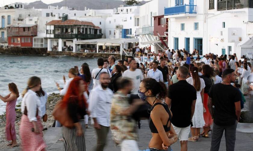 Κορονοϊος: Πώς εξαπλώνεται η πανδημία στα «κόκκινα» νησιά - Τα κορονοπάρτι στο στόχαστρο των Αρχών