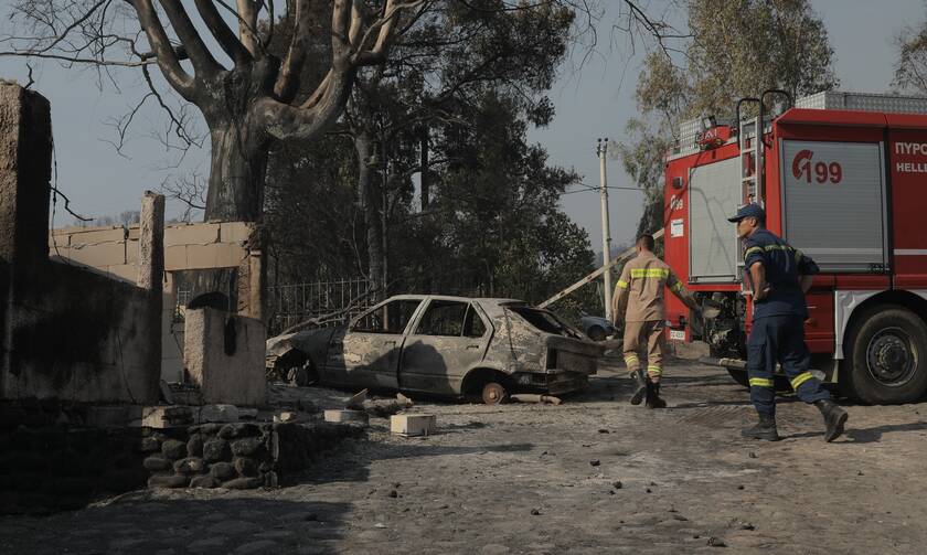 Φωτιά στην Αχαΐα: «Μάχη» για να τεθεί υπό έλεγχο -Δεν απειλούνται κατοικημένες περιοχές