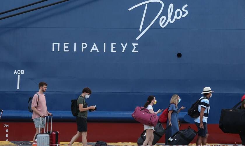 Mass exodus of Athenians from Attica ports, says Hellenic Coast Guard