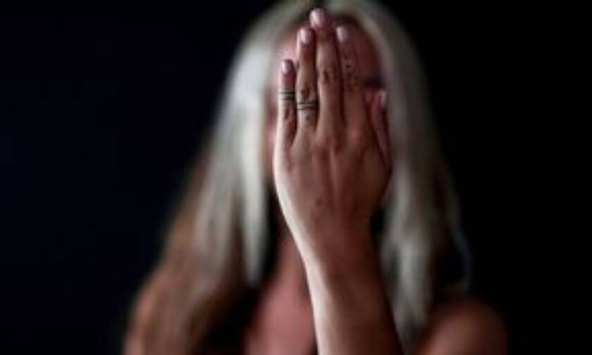 Δεκατέσσερις συλλήψεις και 30 καταγγελίες για ενδοοικογενειακή βία σε ένα 24ωρο