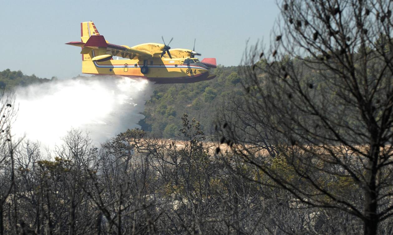 Η ΕΕ έστειλε τρία Canadair στην Τουρκία για να βοηθήσουν στην κατάσβεση των πυρκαγιών