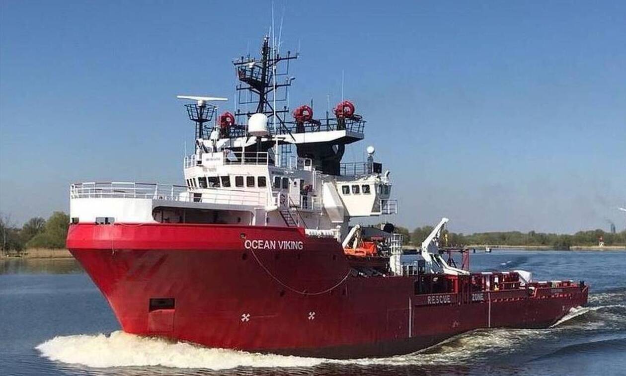 Γαλλία - Ocean Viking: Mεταφέρει 555 διασωθέντες μετανάστες και ψάχνει «ασφαλές λιμάνι»