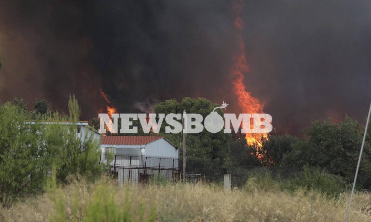 Φωτιά στη Βαρυμπόμπη: Νέο μήνυμα από το 112 για εκκένωση και του Ολυμπιακού Χωριού