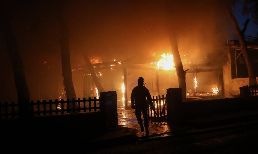 Φωτιά στη Βαρυμπόμπη - Δήμαρχος Αχαρνών: Υπάρχουν αναζωπυρώσεις - Είμαστε σε επιφυλακή