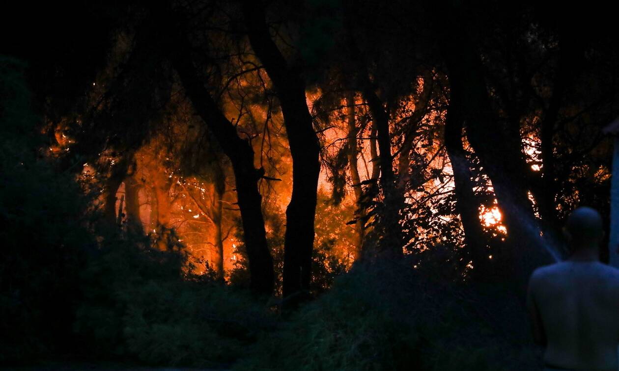 Φωτιά στη Βαρυμπόμπη - Πατούλης: Έχουμε πολλές μικρές και διάσπαρτες εστίες