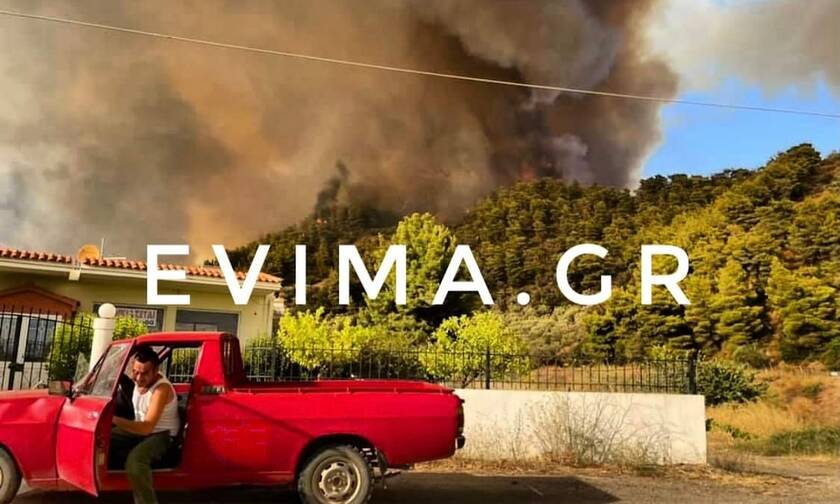 Φωτιά στη Λίμνη Ευβοίας: Τουλάχιστον 150 σπίτια έχουν καεί μέχρι στιγμής