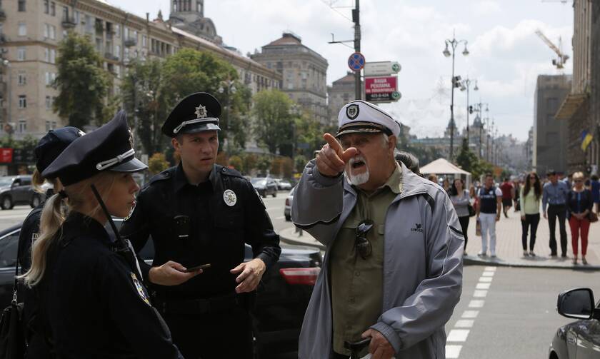 Ουκρανοί αστυνομικοί στο κέντρο του Κιέβου