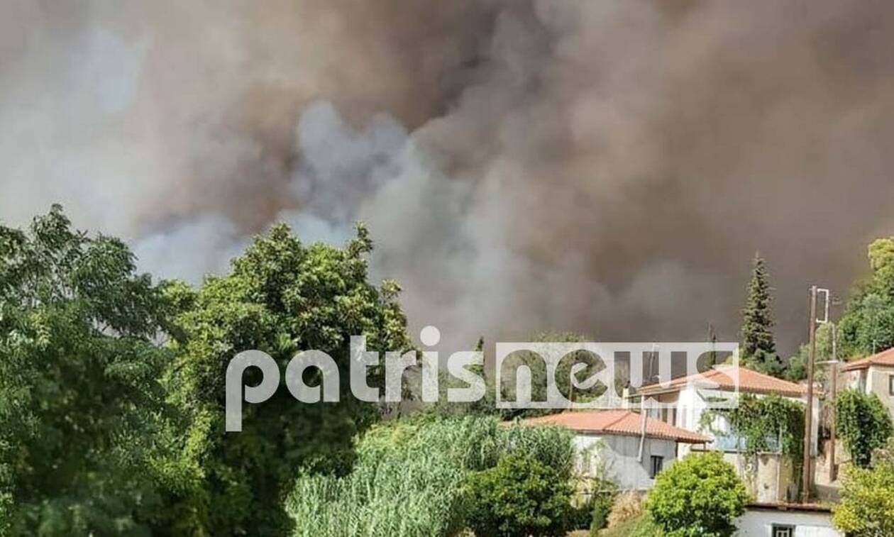 Εκτός ελέγχου η φωτιά στην Ηλεία: Πληροφορίες για εγκλωβισμένους - Καίγονται σπίτια