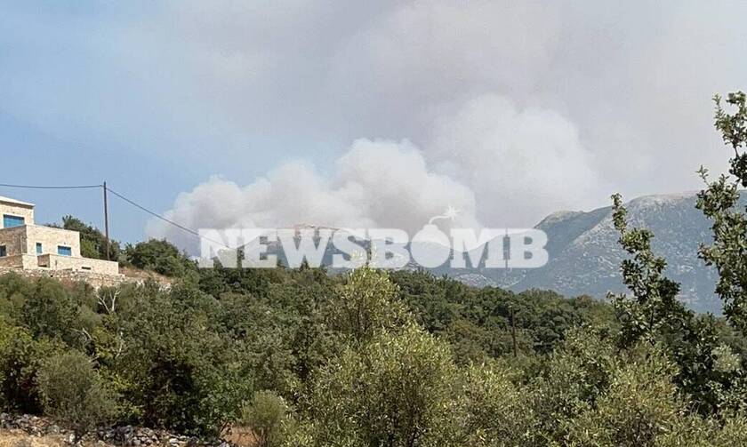 Φωτιά στη Μεσσηνία: Καίγεται το Καρνάσι – Ανεξέλεγκτο το πύρινο μέτωπο