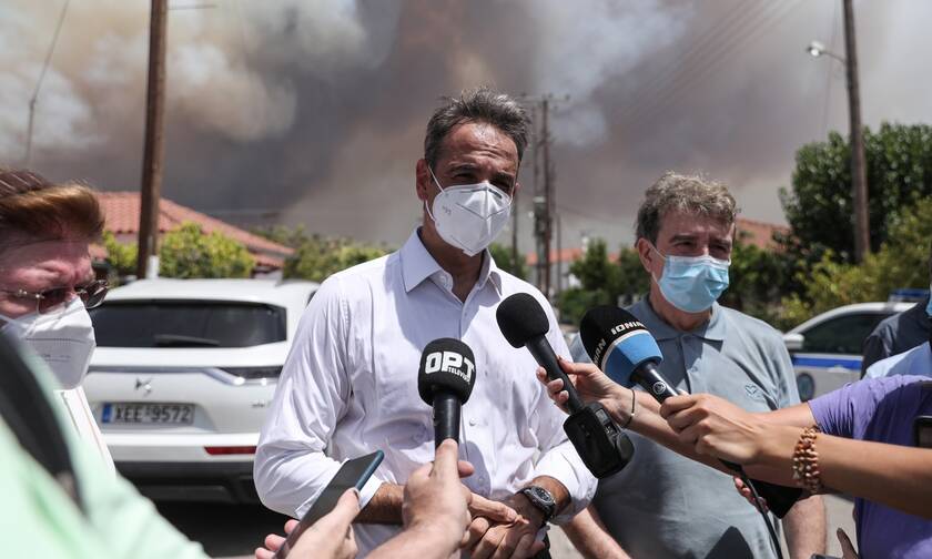 PM Mitsotakis on destructive fires in Greece: Difficulties still lie ahead